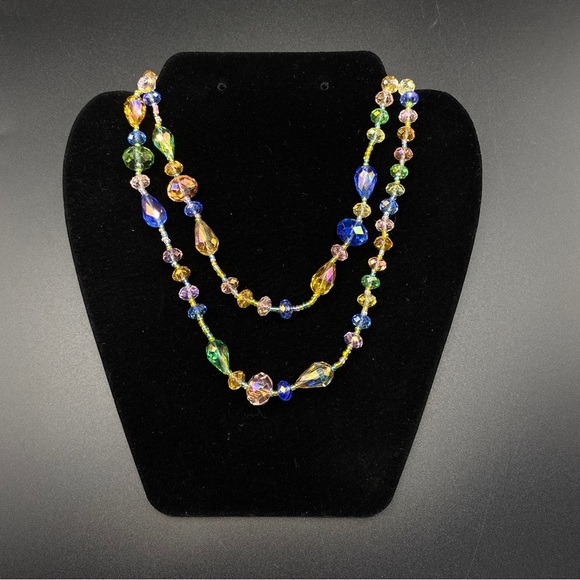 Faceted Glass Beads Necklace Multi Colored Shiny Sparkly Over-The-Head Style - Picture 8 of 8